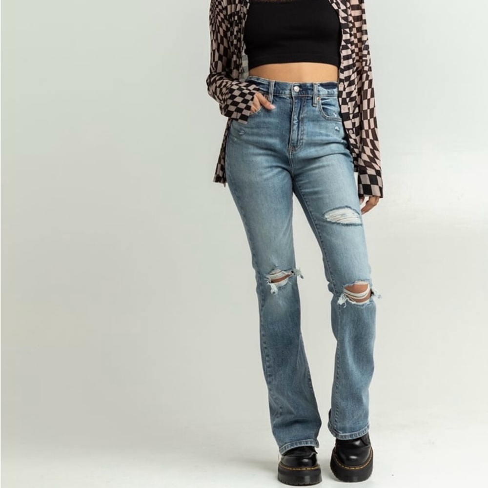 DAZE DENIM Go Getter High Rise Flare
Womens Jeans